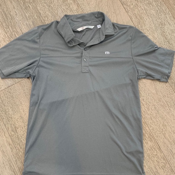 WORN ONCE MENS TRAVIS MATTHEW POLO-PELICAN EDITION - Picture 1 of 3